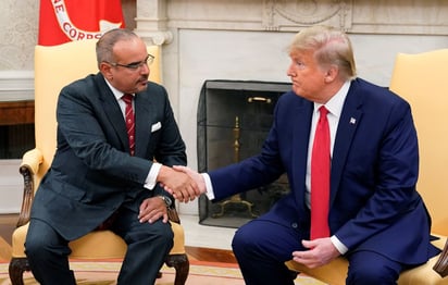 Trump hizo estas declaraciones junto al príncipe heredero de Baréin, Salman bin Hamad al Jalifa. (EFE)