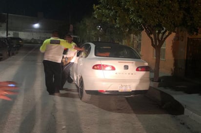 Conductor se pasó filtro del alcoholímetro, arrolló a elemento de Vialidad y generó persecución. (EL SIGLO DE TORREÓN)