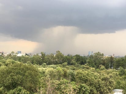 Lluvia en CDMX desde Ciudad Universitaria. (TWITTER)