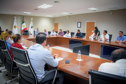 Aunado a lo anterior, felicitó a las autoridades por la limpieza con la que se ha hecho el proceso de licitación pública nacional. (EL SIGLO COAHUILA)