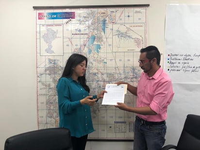 Informó que el compromiso de la diputada fue llevar a cabo la integración de la iniciativa y la presentación de la misma. (EL SIGLO COAHUILA)