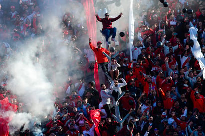 Aficionados de River fueron detenidos a las afueras del estadio luego del partido de su equipo ante Godoy Cruz. (ARCHIVO)