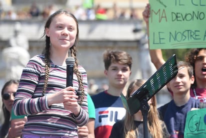 Ha movilizado a millones de jóvenes y otras generaciones a marchas y huelgas para llamar la atención sobre los efectos del cambio climático y exigir acciones a los líderes mundiales. (ARCHIVO)