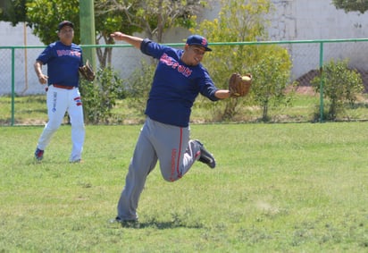 Dentro de la Segunda Fuerza B, clasificaron a playoffs: Rockies de Coronado, Los Hijos del Maiz, Amigos del Doc y Ómnibus de México.