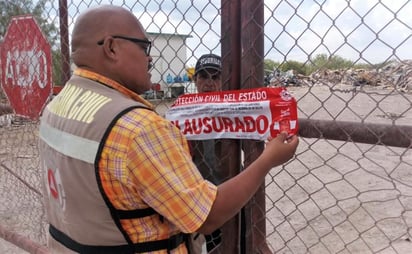 La colocación de los sellos de clausura se realizó alrededor de las cuatro de la tarde del jueves. (EL SIGLO COAHUILA)