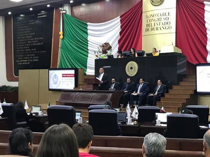 Al Congreso del Estado acudió el presidente del IEPC para responder a la obligación de informar. (EL SIGLO DE TORREÓN)