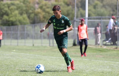 Los Guerreros Sub-17 sumaron su tercera victoria consecutiva en el Torneo Apertura 2019, luego de superar 2-1 a la escuadra de Pumas, en cotejo correspondiente a la jornada 12 de la Liga MX, el cual se disputó esta mañana en las instalaciones de La Cantera. (EL SIGLO DE TORREÓN)