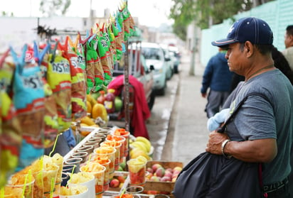 La aprobación del etiquetado frontal de advertencia es urgente para enfrentar la epidemia del sobrepeso y la obesidad en México y no debe ser una medida 'tímida', dijeron este lunes autoridades de las Naciones Unidas. (ARCHIVO)