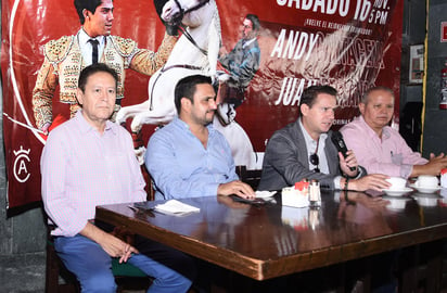 La afición lagunera volverá a tener oportunidad de disfrutar en vivo, a uno de los mejores rejoneadores del mundo, el español Andy Cartagena fue anunciado para encabezar la corrida de toros a celebrarse el próximo sábado 16 de noviembre, en la plaza “Alberto Balderas” de Ciudad Lerdo. (EL SIGLO DE TORREÓN)