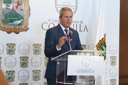 En entrevista, al ser cuestionado sobre la intención del expanista Luis Fernando Salazar, que ahora milita en partido Movimiento de Regeneración Nacional (Morena), Torres Cofiño no mostró preocupación por la pérdida de votos en Torreón. (EL SIGLO COAHUILA)