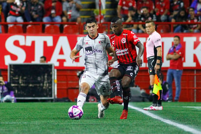 Los fronterizos terminaron con tres jugadores menos.