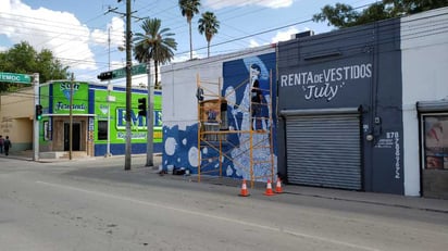 Al transitar por las calles del centro de la ciudad, se puede apreciar el avance que se tiene en algunos murales en proceso, así como a los artistas trabajando en su elaboración. (EL SIGLO DE TORREÓN)