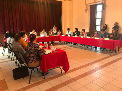 Regidores de Morena y el PAN aseguran que también analizarán los nuevos departamentos que se crearon en esta administración. (EL SIGLO DE TORREÓN)