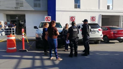 Fue cuando desapareció del área que los agentes recibieron la instrucción de detención, la cual ya no se llevó a cabo, debido a que Efraín ya se había retirado del lugar.
(EL SIGLO DE TORREÓN)