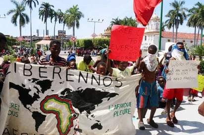 La apertura temporal de esta oficina busca 'fortalecer la atención y los servicios que se brindan a las personas extranjeras que se encuentran en proceso de regularización' en esa ciudad fronteriza del suroriental estado de Chiapas, indicó el INM en un boletín. (ARCHIVO)