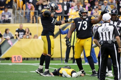 El mariscal de campo de los Acereros, Mason Rudolph, salió conmocionado del juego del domingo ante los Cuervos de Baltimore, el jugador está en duda para el duelo del domingo ante Cargadores. (AP)