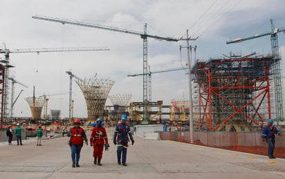 'No sirve para nada, es una barbaridad' preservar las obras que se llegaron a realizar en lo que sería el Nuevo Aeropuerto de la Ciudad de México en Texcoco, dijo el secretario de Comunicaciones y Transportes, Javier Jiménez Espriú. (ARCHIVO)