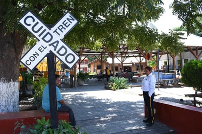 Empleados del Museo del Ferrocarril dicen desconocer por qué se fueron los policías. (FERNANDO COMPEÁN)