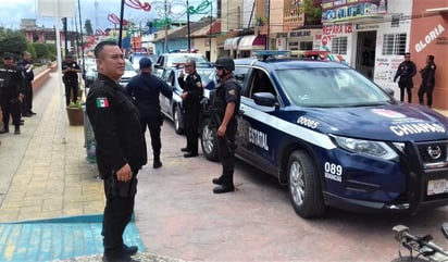  Las autoridades en el sur de México arrestaron a 11 hombres después de que el alcalde de la localidad Las Margaritas fue atado a la parte trasera de una camioneta y arrastrado por una calle, informaron funcionarios el miércoles. (ESPECIAL)