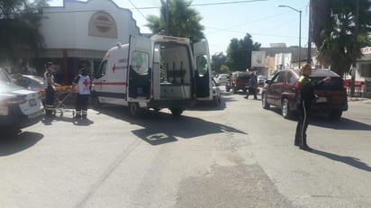 La unidad se impactó contra la parte delantera izquierda de una camioneta Nissan Xtrail de color blanco, la cual circulaba de poniente a oriente por la avenida Zaragoza y presuntamente no respetó el alto.
(EL SIGLO DE TORREÓN)