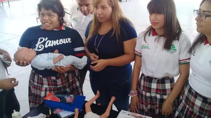 Se trata de un taller educativo teórico-práctico sobre la responsabilidad que se contrae cuando los y las adolescentes se convierten en padres y madres a temprana edad. (EL SIGLO DE TORREÓN)