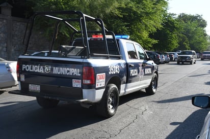 Probable ladrón de vivienda es detenido en la colonia Lázaro Cárdenas; pretendía robar un tanque de gas y un motor de lavadora. (EL SIGLO DE TORREÓN)