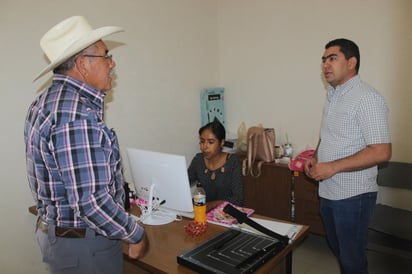 Se optó por incluir a productores en un padrón; han extendido 70 gafetes que los acrediten, y contemplan que llegue a 400. (EL SIGLO DE TORREÓN/BEATRIZ A. SILVA)