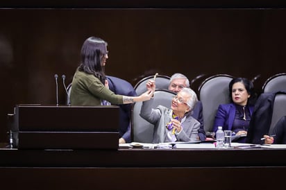 El presidente Andrés Manuel López Obrador se abstuvo de fijar una postura respecto a la legalización de la marihuana, pues consideró que antes se deben atender otras prioridades para el país. (NOTIMEX)