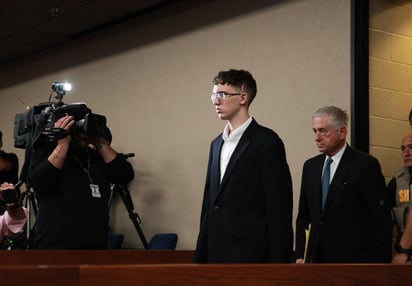 Patrick Crusius fue arrestado unos 40 minutos después de que comenzara el tiroteo en un centro comercial Walmart de El Paso. (EFE)