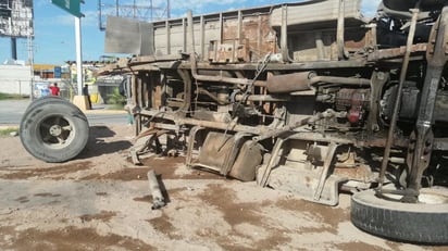 Al lugar arribó personal de Bomberos, Tránsito y Vialidad, Protección Civil y Peritos, quienes auxiliaron a los conductores y pasajeros de ambas unidades, resultando todos ilesos. (EL SIGLO DE TORREÓN)