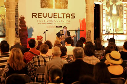 La trova protagonizó una velada en el Museo 'Francisco Villa' junto a Víctor Victoria, Beto Márquez y Ricardo Montes.