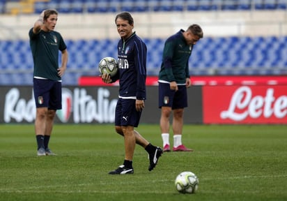 Los dirigidos por Roberto Mancini buscan mantener el buen paso en las eliminatorias en el duelo ante Grecia. (EFE)