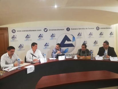 Aspectos de la reunión de la Canaco con los legisladores.