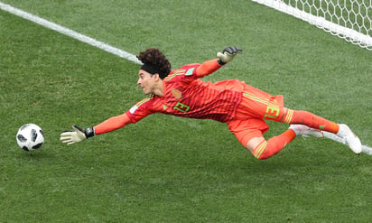 El portero mexicano, Guillermo Ochoa, dio de que hablar con sus atajadas en la Liga de Francia. (ARCHIVO)