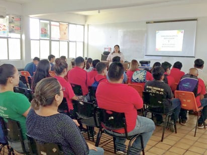 Busca el ICM darles herramientas para prevenir la violencia. (DIANA GONZÁLEZ)