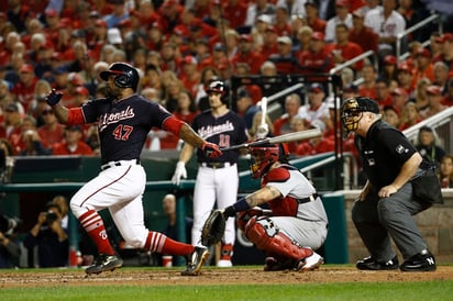 Howie Kendrick continúa encendido, y en el juego de ayer se fue de 4-3 con tres carreras producidas y dos anotadas. (AP) 