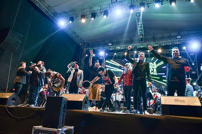 Gran concierto. Los músicos regiomontanos tomaron el escenario para decir adiós y gracias a los laguneros que los acompañaron en la Avanzada Sinfónica.