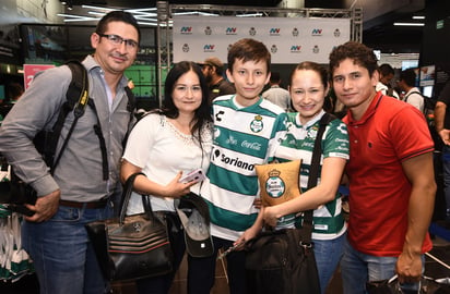 Javier González, Isabel Sandoval, Julio Saucedo, Karen Saucedo y Christopher Saucedo.