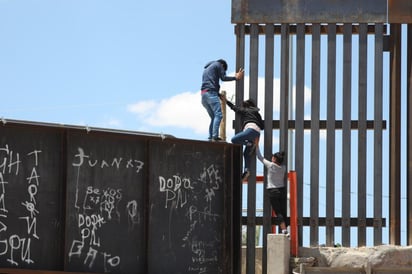 El Senado votó el jueves para mantener el veto del presidente Donald Trump a un proyecto patrocinado por los demócratas que buscaba regresar al ejército recursos que él reasignó para pagar el muro fronterizo entre Estados Unidos y México. (ARCHIVO)