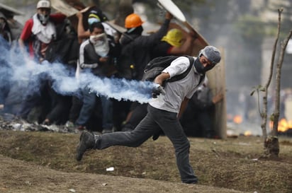 Una agencia de la ONU anunció el viernes en Ginebra que enviará este domingo a Ecuador un equipo de tres personas para investigar durante tres semanas las denuncias de violaciones de derechos humanos. (ARCHIVO)