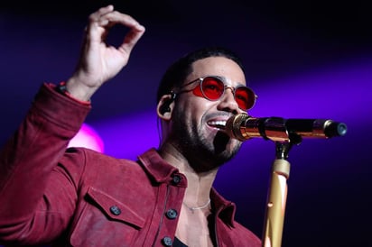 Romeo Santos batió cuatro Guinness World Records, entre ellos el del solista tropical con más copias vendidas, gracias a sus tres primeros álbumes en solitario, informó este viernes la organización. (ARCHIVO)