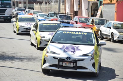 Para el área de Seguridad Pública se comprarán 10 automóviles híbridos, equipados como patrullas. Estarán balizadas y contarán con torretas, tumbaburros y portaesposas en la parte trasera. (EL SIGLO DE TORREÓN)