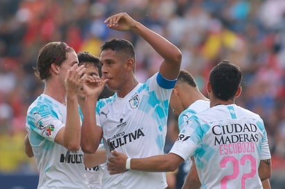 Luis Romo había marcado el segundo gol del duelo para Gallos. (JAM MEDIA) 