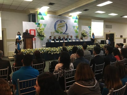 La UJED inauguró el Simposio Internacional de Ciencias Químicas, en el que participan 800 estudiantes, además de profesores, invitados nacionales e internacionales. El tema principal es la Química Verde. (FABIOLA CANEDO)