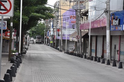 
Un primer reporte, reflejó las denuncias de 70 despojos violentos de unidades, entre vehículos particulares, de carga, camiones urbanos, de reparto de mercancías y de la construcción y un número, aun no cuantificado de impactados por balas. (ARCHIVO)