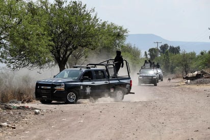 A pesar de los operativos implementados en Guanajuato, en los últimos meses la violencia, lejos de disminuir, aumentó y tomó matices de terrorismo, coinciden expertos en el tema y empresarios del estado afectados. (ARCHIVO)