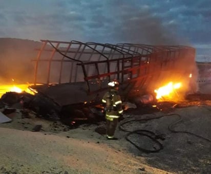 Un accidente suscitado sobre la supercarretera Durango-Mazatlán la mañana de este jueves, dejó saldo de una persona sin vida. (EL SIGLO DE TORREÓN)