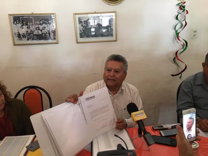 Navarro presentó la documentación de todos sus dichos. (EL SIGLO DE TORREÓN)