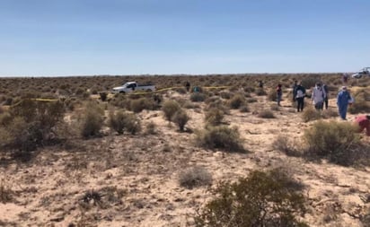  Integrantes del Colectivo de Mujeres Buscadoras de Puerto Peñasco, encontraron 13 cuerpos enterrados en una brecha carretera, informó la Fiscalía General de Justicia del Estado (FGJE). (ESPECIAL)