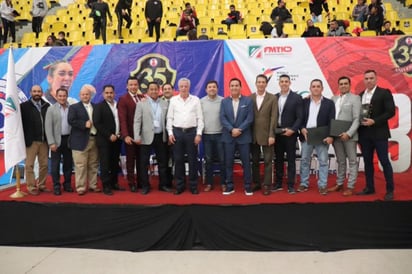 La ceremonia de apertura fue encabezada por el Alcalde de Torreón, Jorge Zermeño, acompañado por el Presidente de la Federación Mexicana de Taekwondo (FMTKD), el lagunero Raymundo González Pinedo. (EL SIGLO DE TORREÓN)